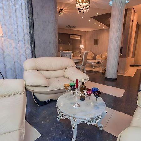 Cabernet Corner Lägenhet Tbilisi Exteriör bild